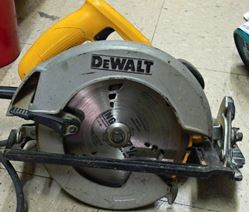 Picture of DEWALT DW369 7-1/4" CIRCULAR SAW WITH ELECTRIC BRAKE