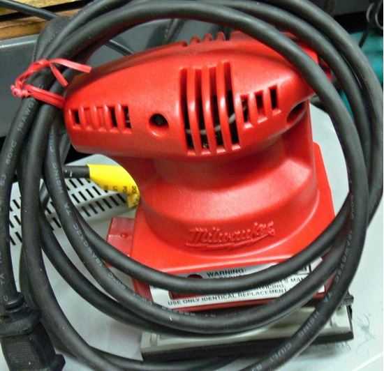 Picture of MILWAUKEE 6017 FINISHING PALM SANDER