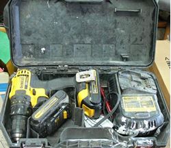 Picture of DEWALT DCD780 1/2" CORDLESS DRILL DRIVER W/ CHARGER & BATTERIES 