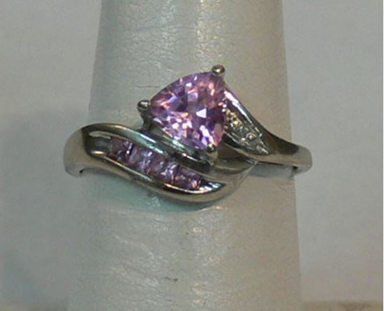 Picture of 10K WHITE GOLD RING WITH PINK STONES AND DIAMOND SZ-6.75 2.2G