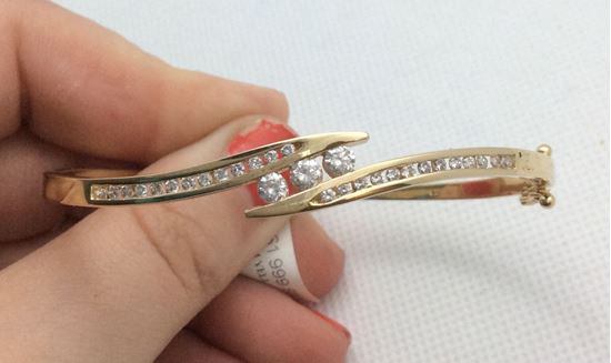 Picture of 14kt yellow gold bangle bracelet with 1 carat total weight round diamonds 16.6 gr 829282-1 