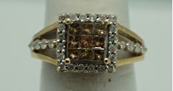 Picture of 14kt yellow gold ring size 7 4.2 gr with 1 carat diamonds 