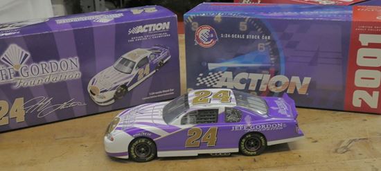 Picture of 2001 Action Jeff Gordon Foundation 1:24 Diecast Stock Car COLLECTIBLE . 