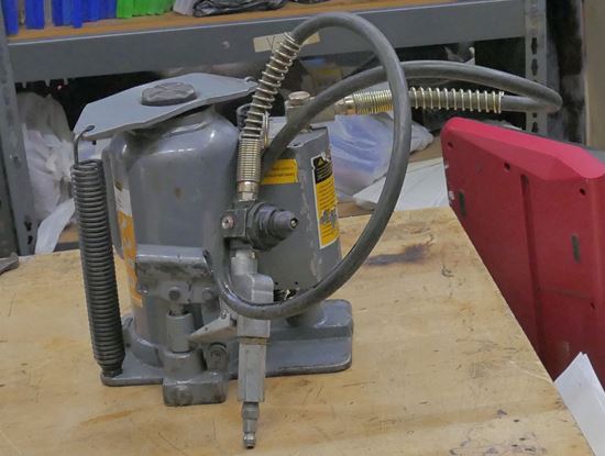 Picture of WINNTEC AIR JACK MODEL #Y432020 PRE OWNED 854734-1