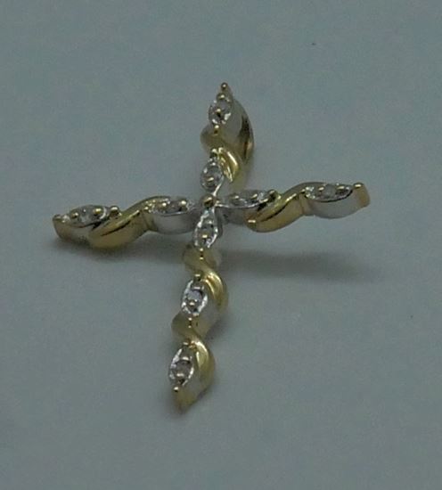 Picture of 10kt yellow gold cross with 9 small diamonds 1.7 grams 832066-2