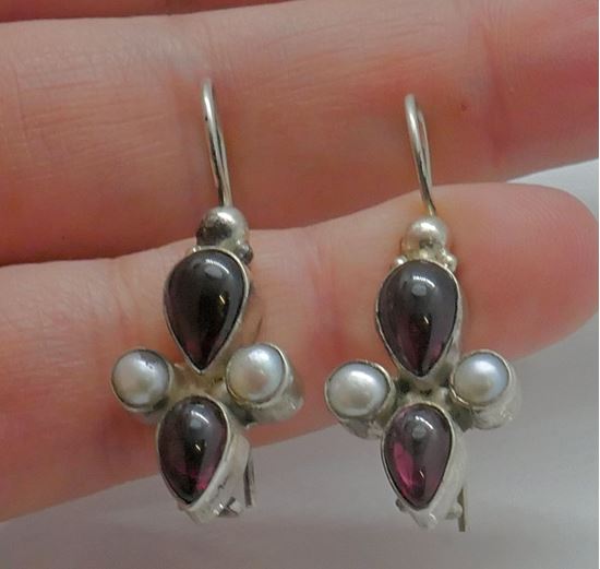 Picture of Sterling silver 925 earrings with red stones and pearls 6.0 grams 853770-9 